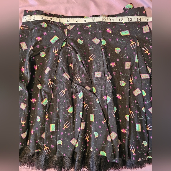Disney Parks Her Universe Hocus Pocus Pleated Lace Aline Skirt Size Small-Black - Picture 9 of 10